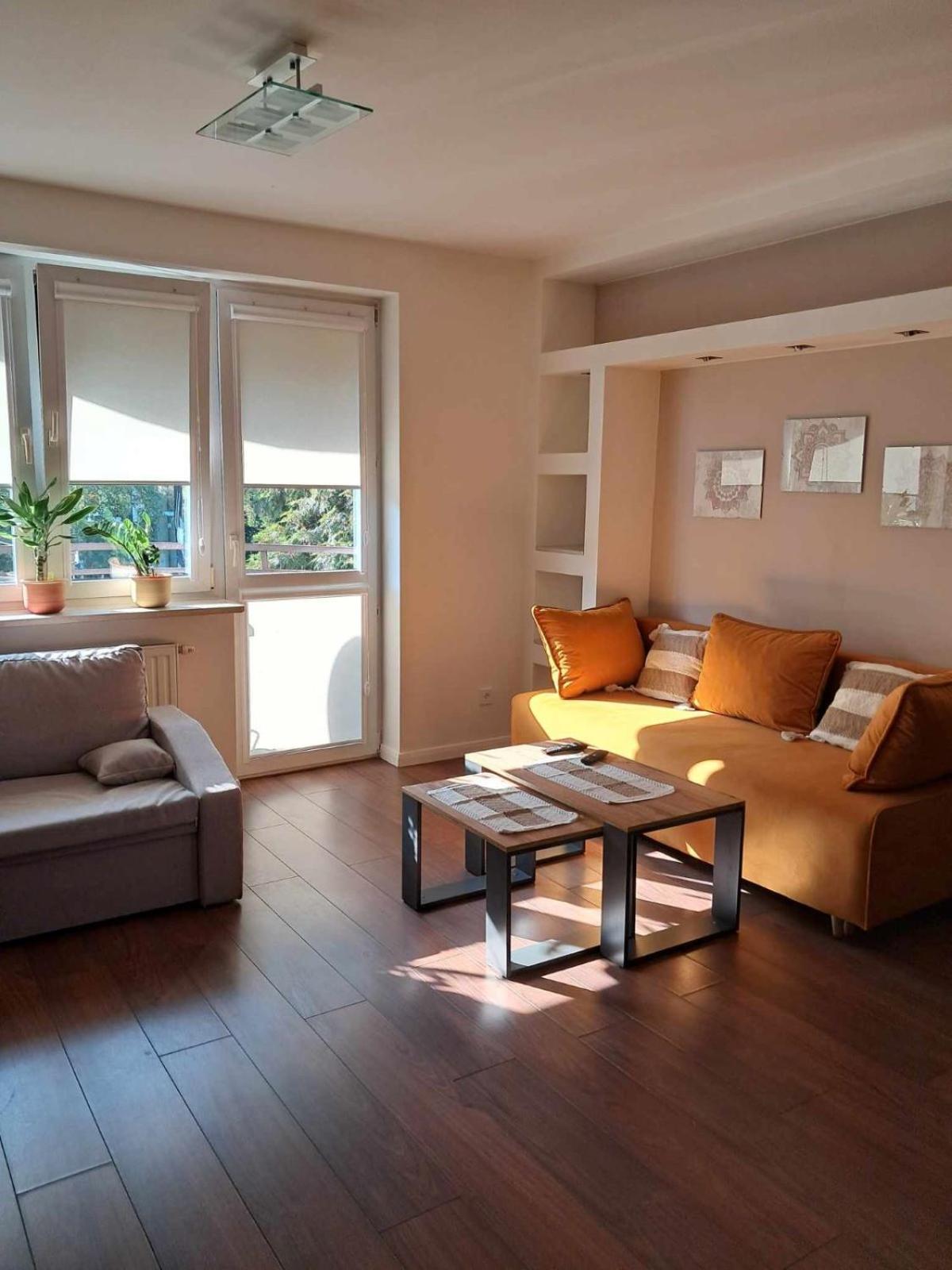 Julia 1-4 Os Parter Balkon Garaz Westerplatte